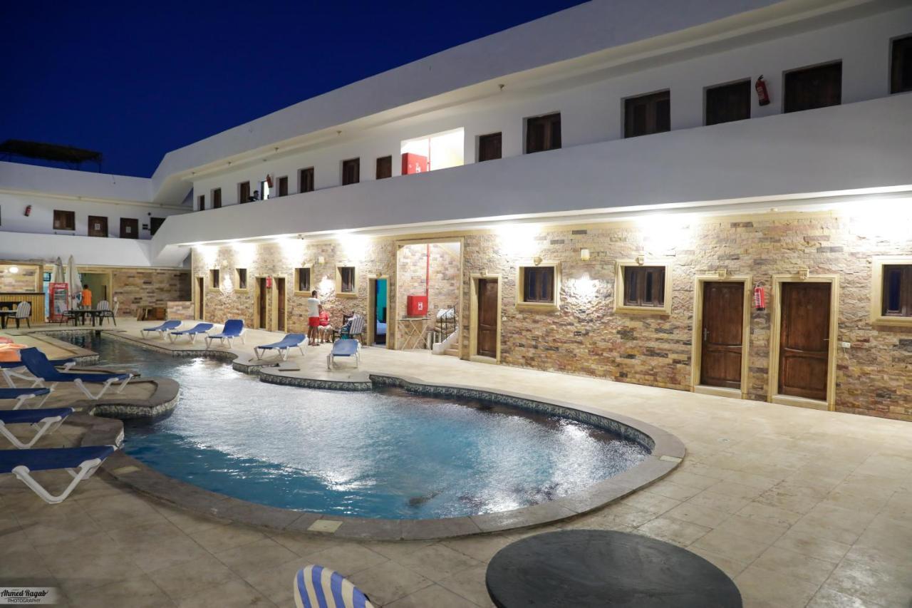 Carmine Hotel דהב מראה חיצוני תמונה